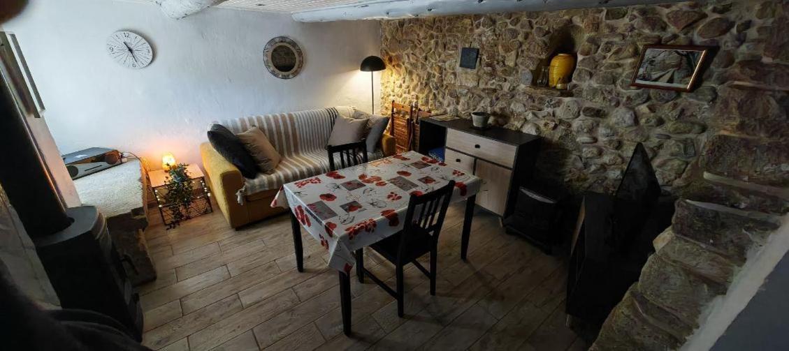 Le Cabanon De Vally Caromb Exterior foto